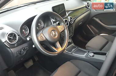 Хэтчбек Mercedes-Benz B-Class 2017 в 