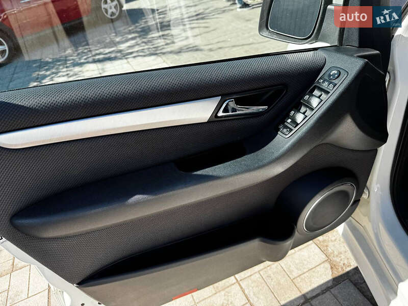 Хетчбек Mercedes-Benz B-Class 2010 в Дніпрі