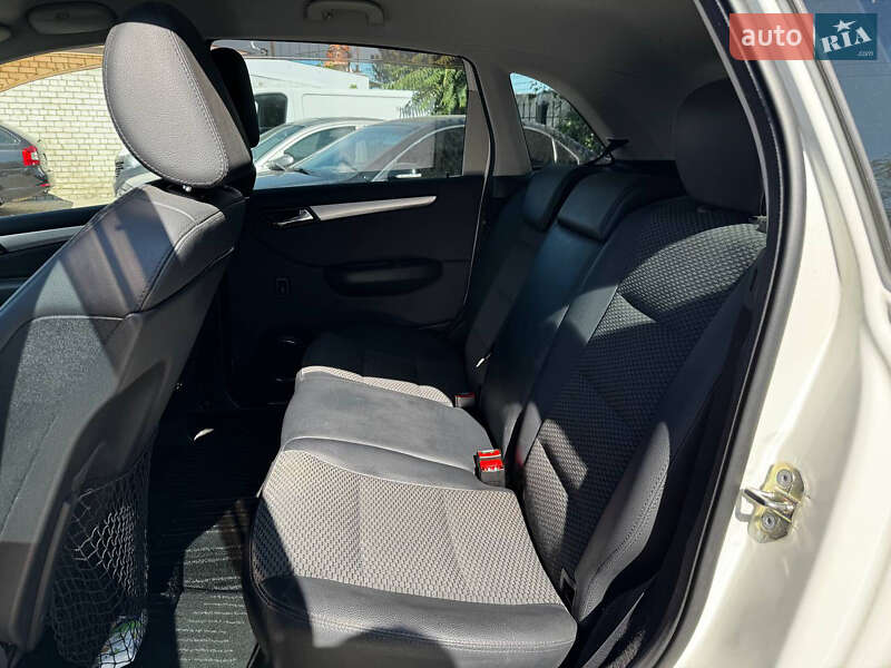 Хетчбек Mercedes-Benz B-Class 2010 в Дніпрі