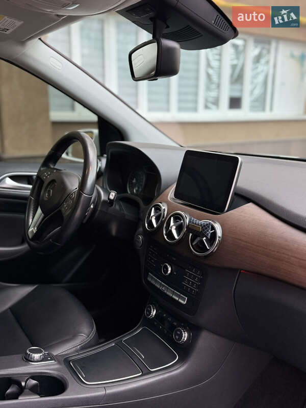 Хэтчбек Mercedes-Benz B-Class 2014 в Запорожье