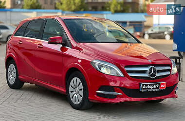 Хэтчбек Mercedes-Benz B-Class 2017 в 