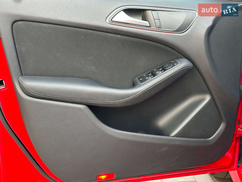 Хэтчбек Mercedes-Benz B-Class 2017 в Одессе
