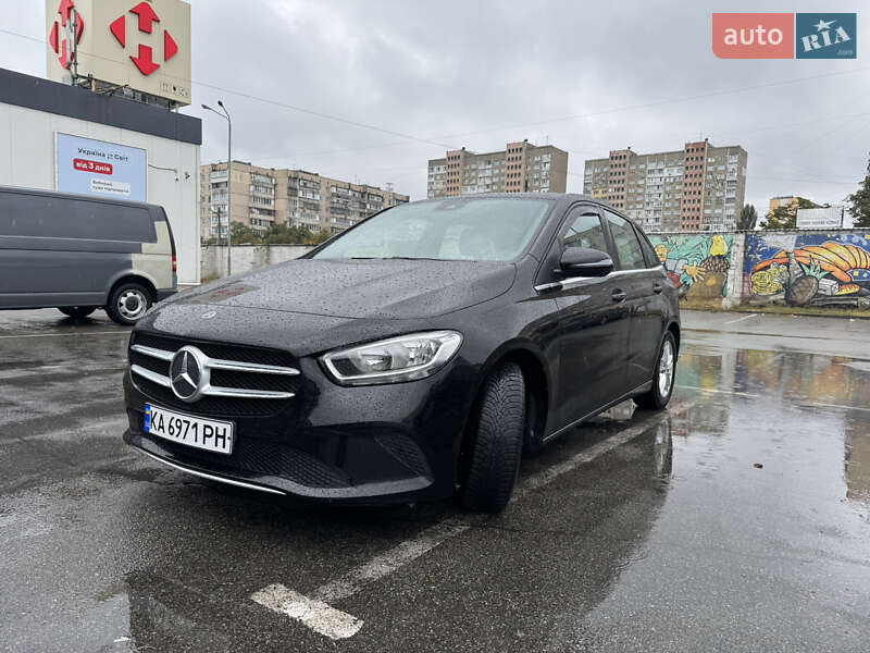 Хэтчбек Mercedes-Benz B-Class 2019 в Киеве фото 3 Хэтчбек Mercedes-Benz B-Class 2019 в Киеве