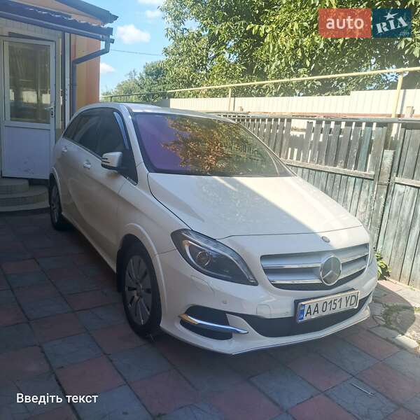 Хэтчбек Mercedes-Benz B-Class 2015 в Киеве