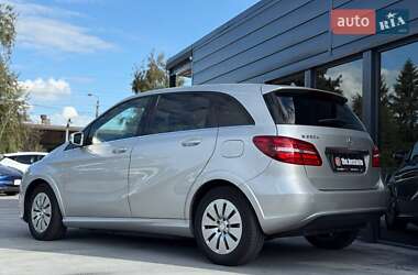 Хэтчбек Mercedes-Benz B-Class 2017 в 