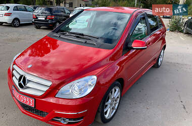 Хетчбек Mercedes-Benz B-Class 2010 в 