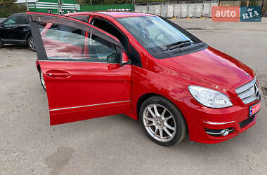 Хетчбек Mercedes-Benz B-Class 2010 в 