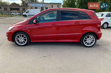 Хетчбек Mercedes-Benz B-Class 2010 в 