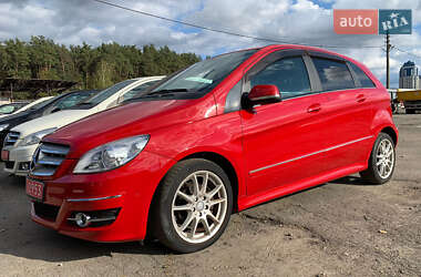 Хетчбек Mercedes-Benz B-Class 2010 в 