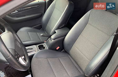 Хетчбек Mercedes-Benz B-Class 2010 в 