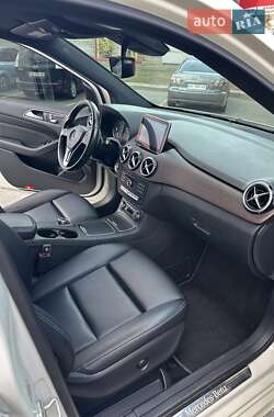 Хэтчбек Mercedes-Benz B-Class 2016 в 