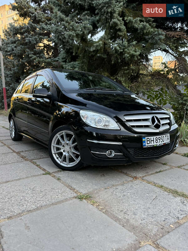 Хэтчбек Mercedes-Benz B-Class 2010 в Одессе фото 2 Хэтчбек Mercedes-Benz B-Class 2010 в Одессе