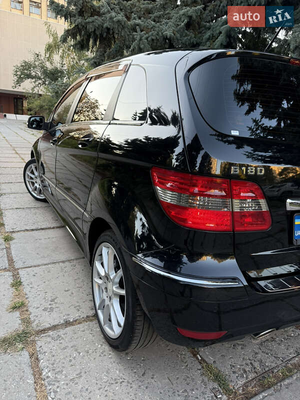 Хэтчбек Mercedes-Benz B-Class 2010 в Одессе фото 6 Хэтчбек Mercedes-Benz B-Class 2010 в Одессе