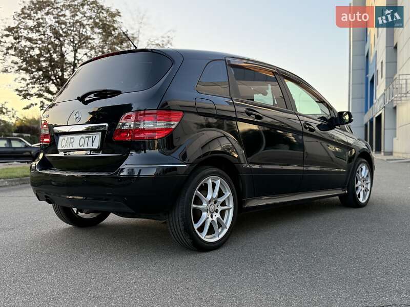 Хэтчбек Mercedes-Benz B-Class 2011 в Киеве