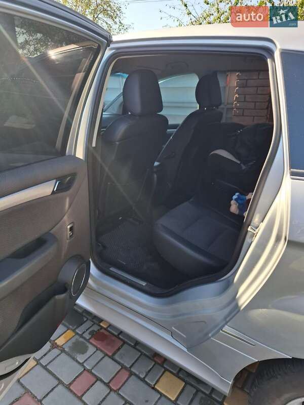 Хэтчбек Mercedes-Benz B-Class 2010 в Вапнярке