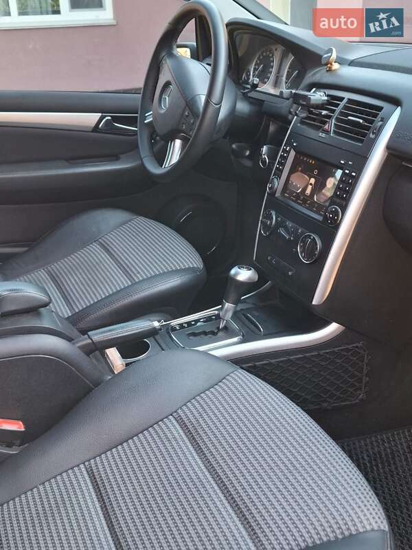 Хэтчбек Mercedes-Benz B-Class 2010 в Вапнярке