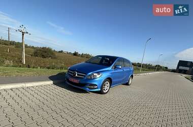 Хэтчбек Mercedes-Benz B-Class 2016 в 
