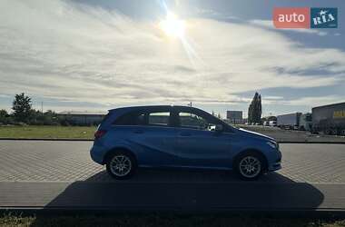 Хэтчбек Mercedes-Benz B-Class 2016 в 