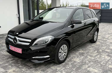 Хетчбек Mercedes-Benz B-Class 2016 в 