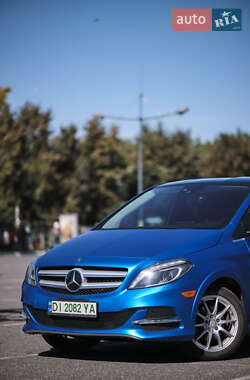 Хэтчбек Mercedes-Benz B-Class 2015 в 