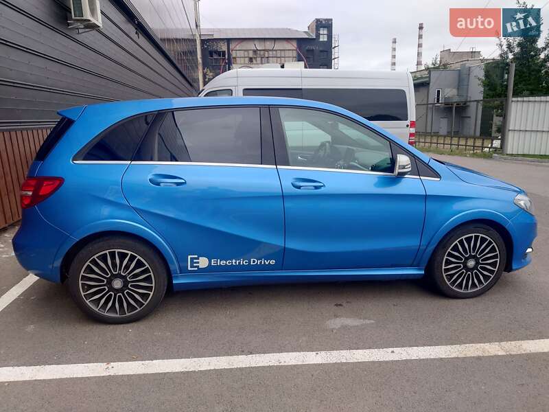Хэтчбек Mercedes-Benz B-Class 2015 в Луцке