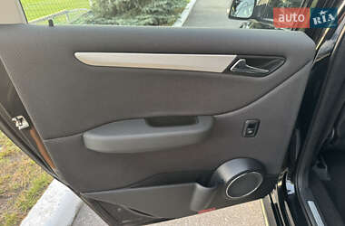Хэтчбек Mercedes-Benz B-Class 2009 в 