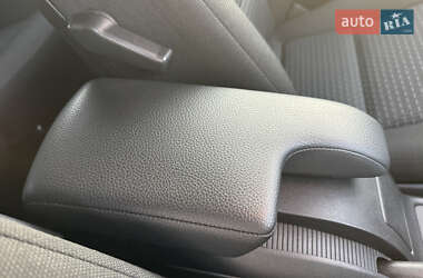 Хэтчбек Mercedes-Benz B-Class 2009 в 
