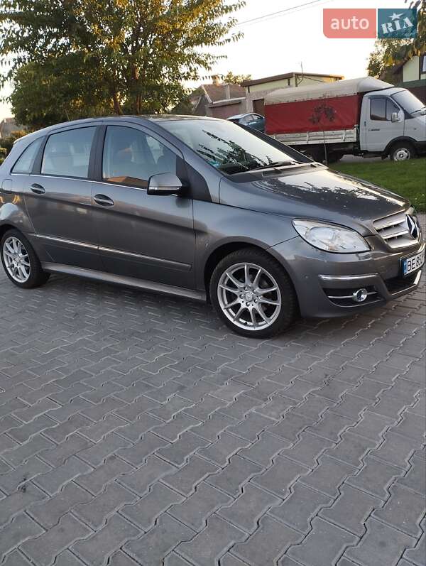 Хетчбек Mercedes-Benz B-Class 2010 в Миколаєві