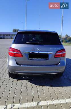 Хетчбек Mercedes-Benz B-Class 2015 в 