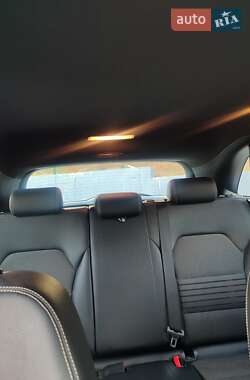 Хетчбек Mercedes-Benz B-Class 2015 в 
