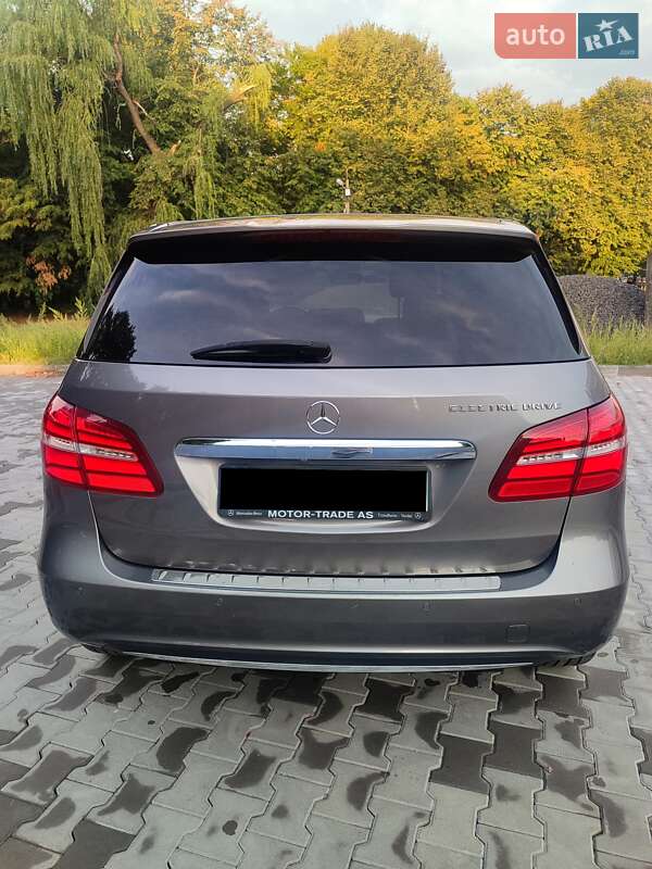 Хэтчбек Mercedes-Benz B-Class 2015 в Горохове