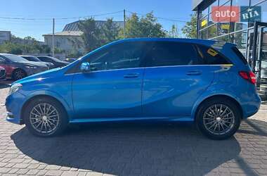 Хэтчбек Mercedes-Benz B-Class 2015 в 
