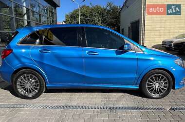 Хэтчбек Mercedes-Benz B-Class 2015 в 