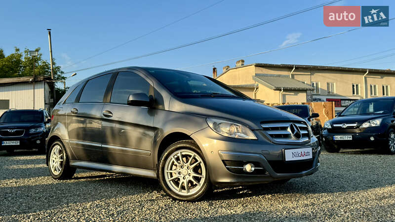 Mercedes-Benz B-Class 2011