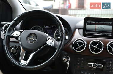 Хэтчбек Mercedes-Benz B-Class 2015 в 