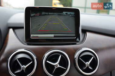 Хэтчбек Mercedes-Benz B-Class 2015 в 