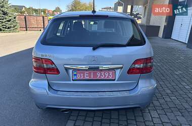 Хэтчбек Mercedes-Benz B-Class 2010 в 