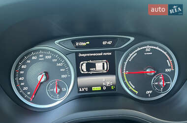 Хэтчбек Mercedes-Benz B-Class 2015 в 