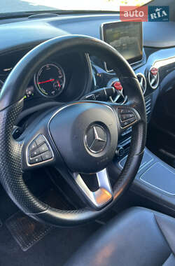 Хэтчбек Mercedes-Benz B-Class 2015 в 