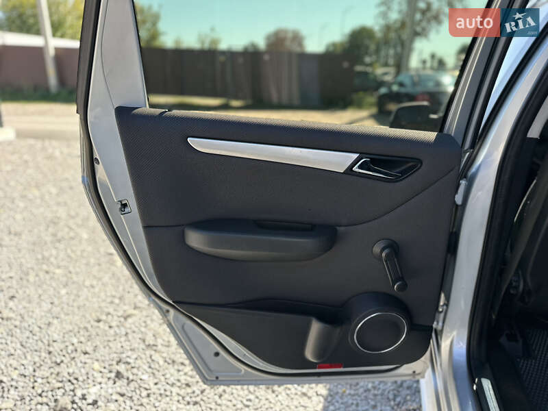 Хэтчбек Mercedes-Benz B-Class 2010 в Виннице фото 33 Хэтчбек Mercedes-Benz B-Class 2010 в Виннице