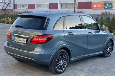 Хэтчбек Mercedes-Benz B-Class 2015 в 
