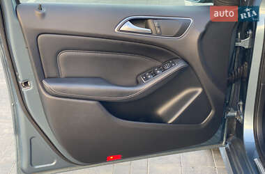Хэтчбек Mercedes-Benz B-Class 2015 в 