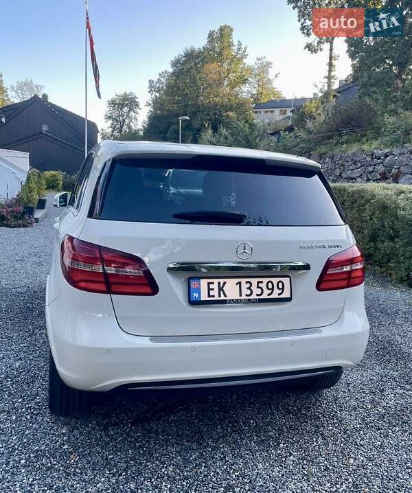 Хэтчбек Mercedes-Benz B-Class 2014 в Львове