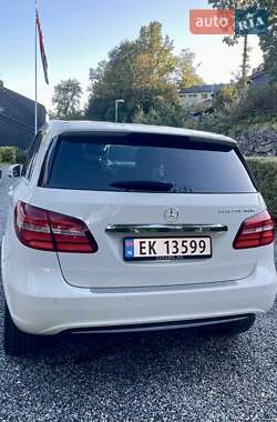 Хэтчбек Mercedes-Benz B-Class 2014 в 