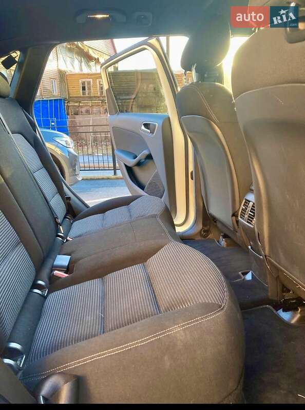 Хэтчбек Mercedes-Benz B-Class 2014 в Львове