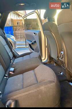 Хэтчбек Mercedes-Benz B-Class 2014 в 