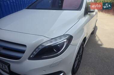 Хэтчбек Mercedes-Benz B-Class 2015 в 