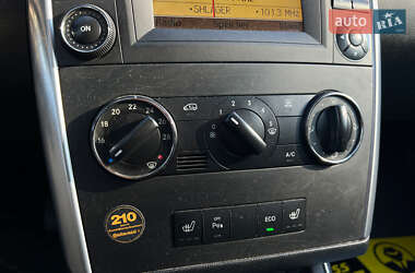 Хэтчбек Mercedes-Benz B-Class 2009 в 