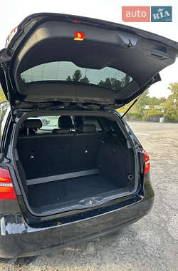 Хэтчбек Mercedes-Benz B-Class 2015 в 