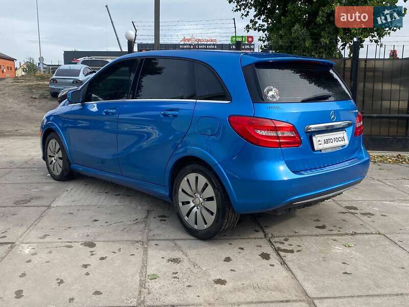 Хэтчбек Mercedes-Benz B-Class 2014 в Киеве